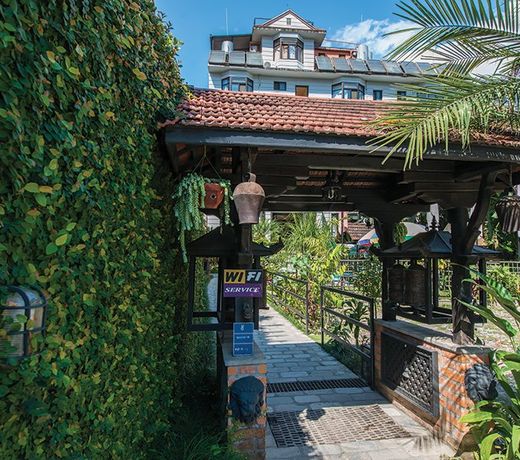 Hotel Meera