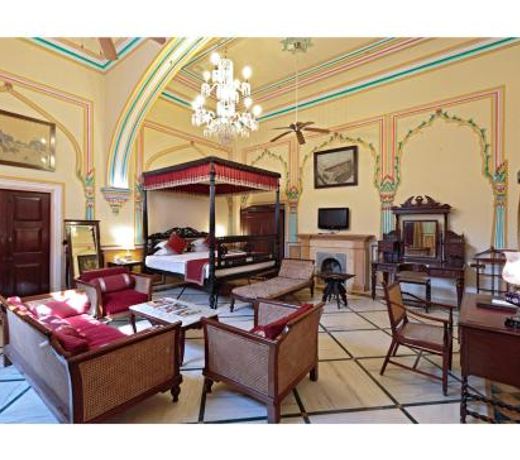Hotel Narain Niwas Palace