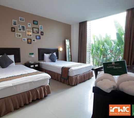 I Hotel