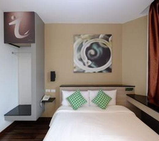 I Hotel