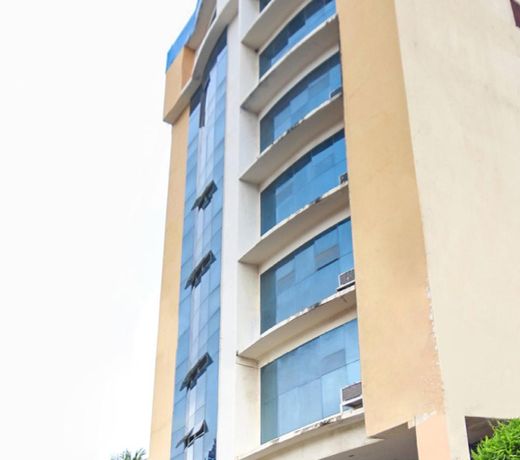 OYO 130 Jy Crown Palace