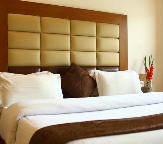 Hotel Devlok Primal
