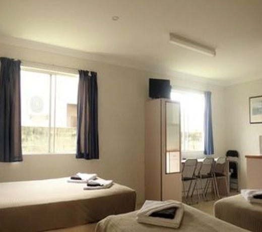 Banjo Paterson Motor Inn