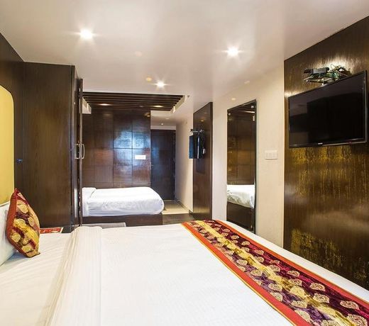 Hotel Shiwalik Regency