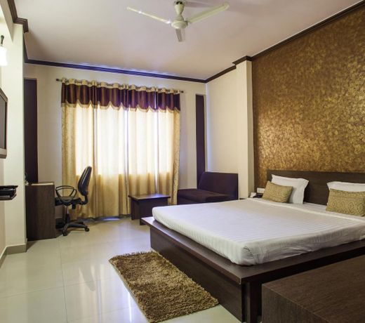 Hotel Savi Regency