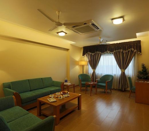 Brijwasi Lands Inn