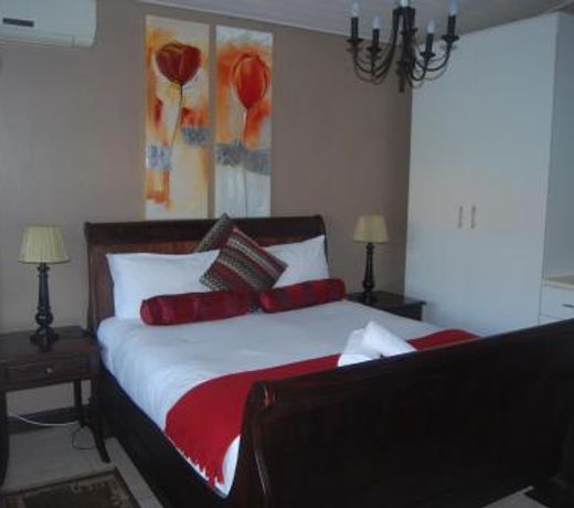 de Charmoy Riverside