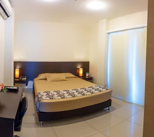 BOUTIQUE SOFIA