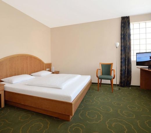 Semiramis Business Hotel