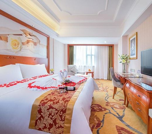 Vienna International Hotel Shenzhen Bantian Huancheng Nan Road
