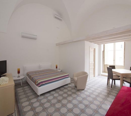 Relais Carlo V - Palazzo Storico