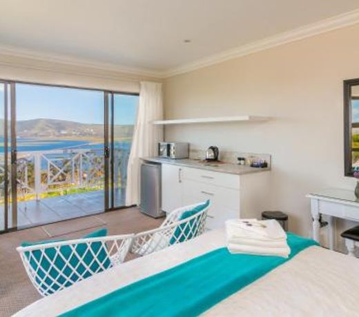 6 On Protea Guesthouse
