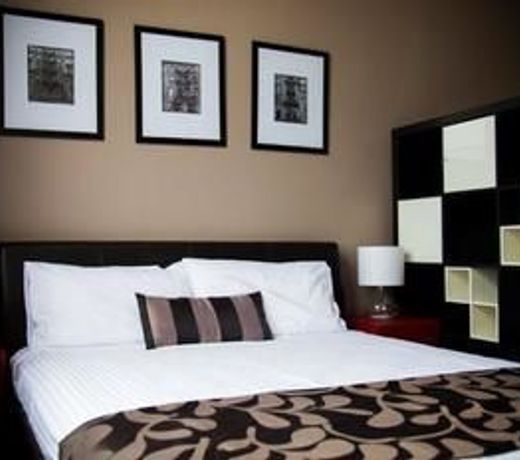 Crossroads Hotel