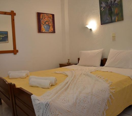 Chrisi Akti Hotel