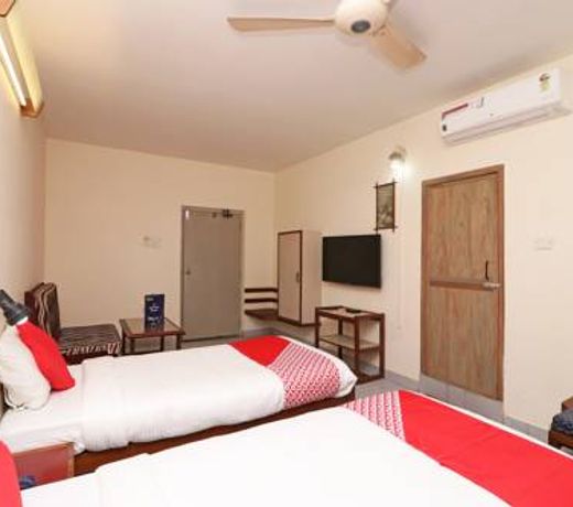 OYO 10571 Hotel Nova