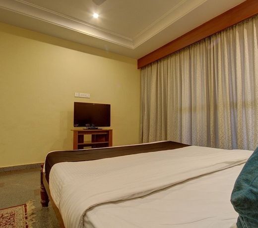 Krishna Heritage Hotel