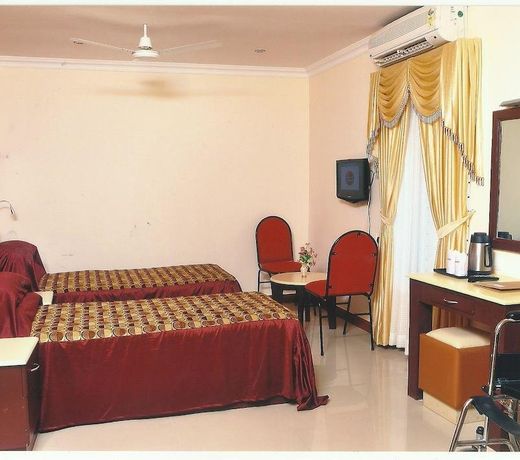 SILVER SANDS RESIDENCY