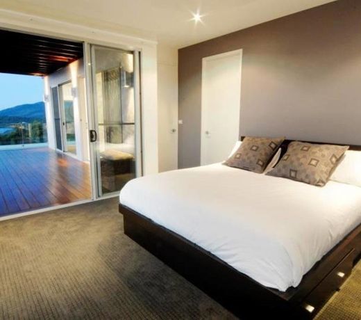 Horizons - Airlie Beach