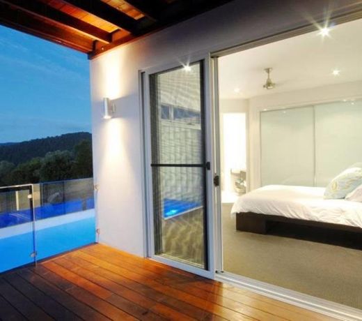 Horizons - Airlie Beach