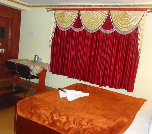 FabHotel Roshan Residency Naidupuram