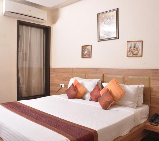 Hotel Ivory Retreat