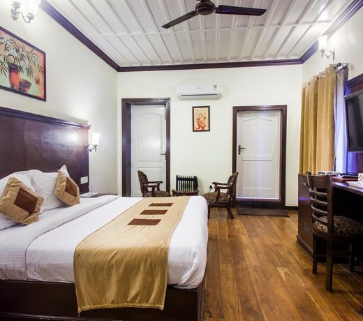 OYO 11839 Hotel Paradise Mansion