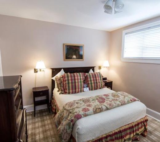 La Reserve Bed and Breakfast