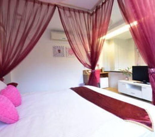 Full House Homestay