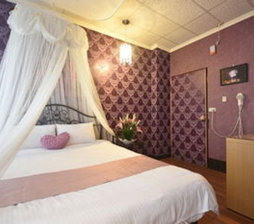 Sun Moon Love Hotel