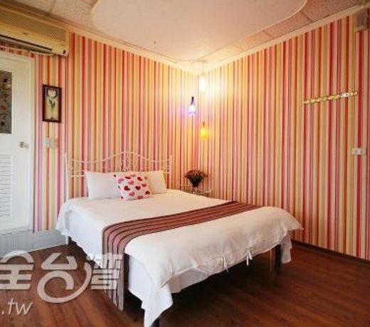 Sun Moon Love Hotel