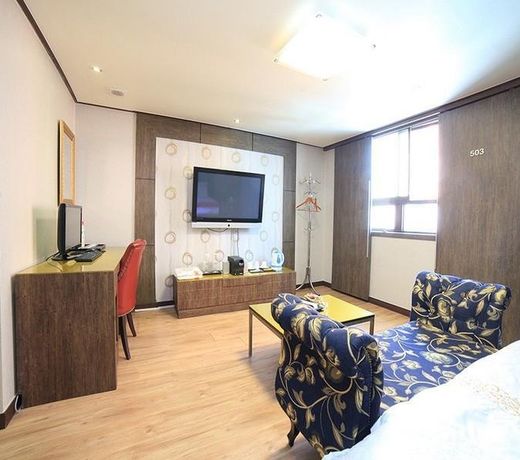 Goodstay IMT Hotel