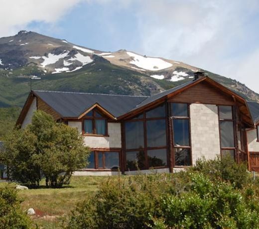 Poncho Moro Lodge