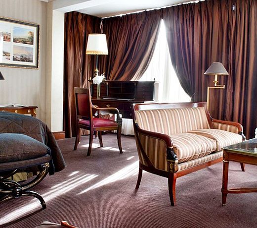 Royal Manotel