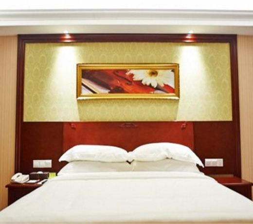Vienna Hotel Suzhou Luokou Furniture Store
