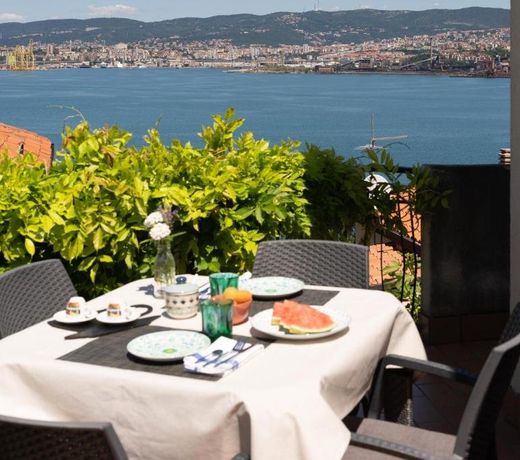 Muggia Uphill B&B
