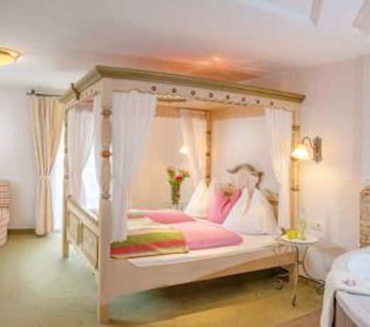 Landhotel Hubengut Bed and Breakfast