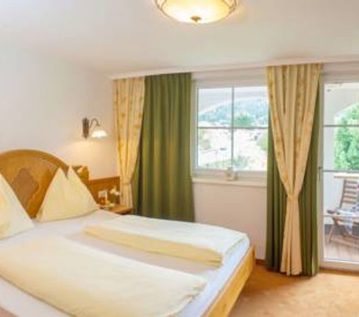 Landhotel Hubengut Bed and Breakfast