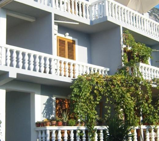 Apartments Lara