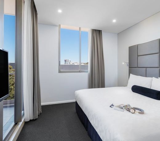 Meriton Suites North Ryde