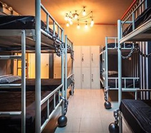 RedDoorz Hostel @ Kallang MRT (SG Clean)