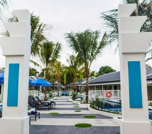 Brook Resort & Villas