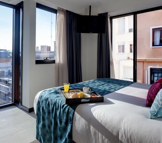 Hotel Indigo Madrid - Gran Via, an IHG Hotel