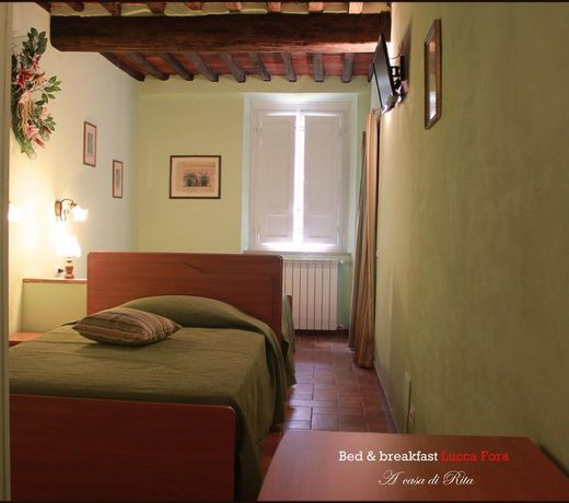 Bed & Breakfast Lucca Fora