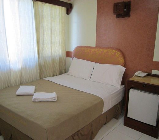 Golden Stallion Suites