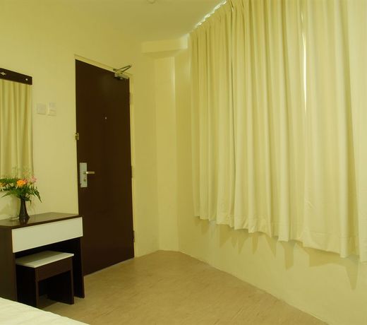 Live Com Hotel