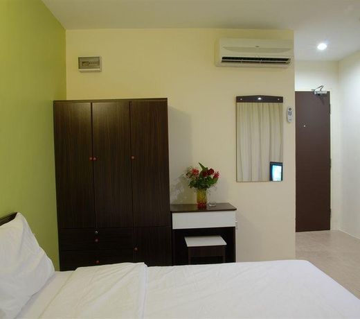 Live Com Hotel