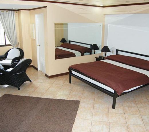 Apartelle Royal
