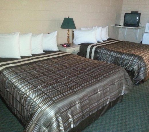 Maple Leaf Motel Emerson