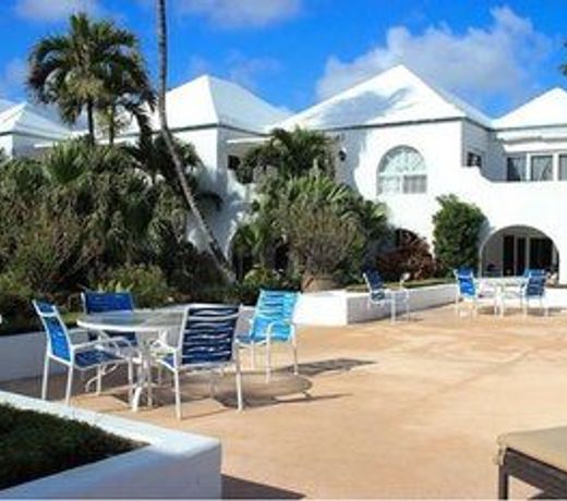 Paradise Island Beach Club by RedAwning