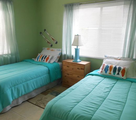 Hoopers Bay Villas